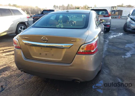2015 Nissan Altima 2.5 Sl z USA, uszkodzony, nr VIN 1N4AL3AP7FC221469